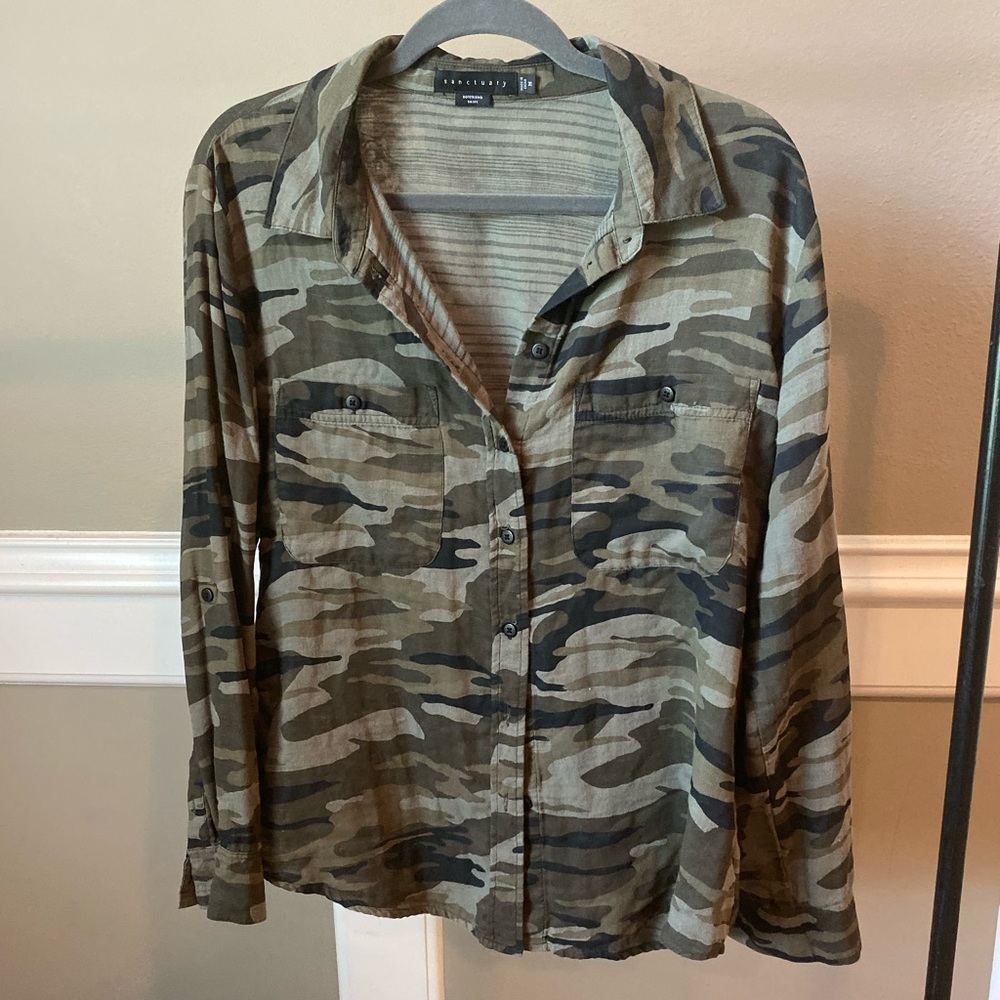 Sanctuary camo shirt. Boyfriend fit.